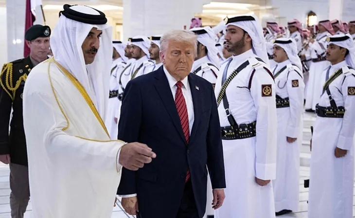 Katar’dan Trump’a gökyüzünde servet: Doha’nın hediye ettiği 747’nin ayrıntıları ortaya çıktı! Lüks için güvenliğini ikinci plana mı atacak?