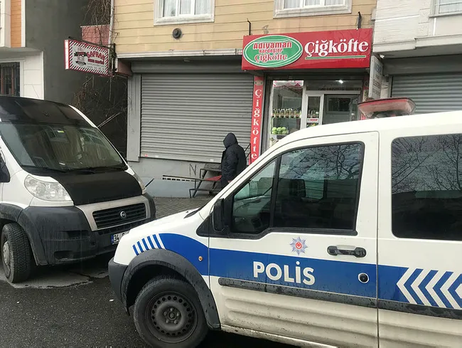 İstanbul’da baskın yapılan çiğ köfteci berber çıktı - 3