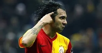 G.Saray’dan ayrıldı! Önüne gelene saydırdı!