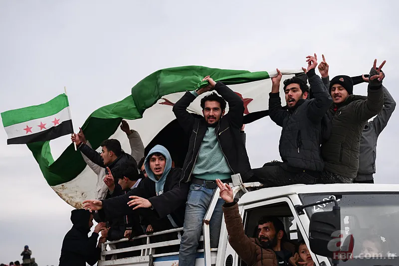 Suriyelilerden temizlik kutlaması! YPG çöktü: Rejim asıl şimdi düştü 5