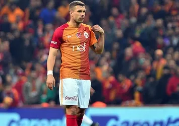 Lukas Podolski, Vissel Kobe'yle anlaştı
