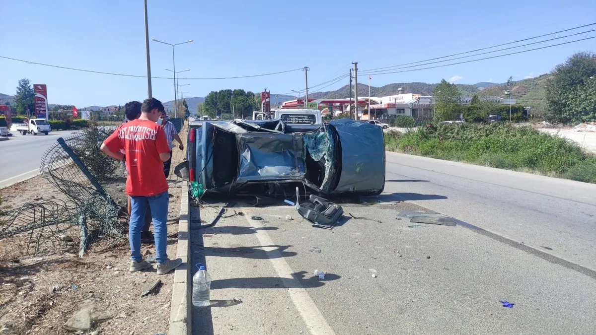 Muğla'da otomobil takla attı: 2 yaralı