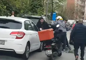 Yol verme tartışması kavgaya döndü! 4 saldırgandan motosikletliye meydan dayağı