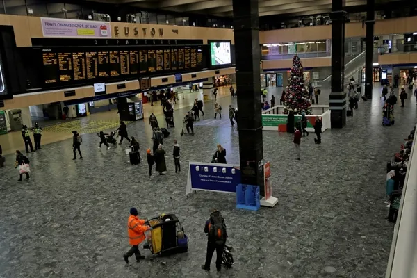 İtalya Başbakanı Giuseppe Conte duyurdu! Noel ve yılbaşı döneminde sıkı Kovid-19 tedbiri