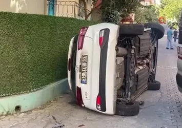 Ataşehir’de otomobil yan yattı: 1 yaralı