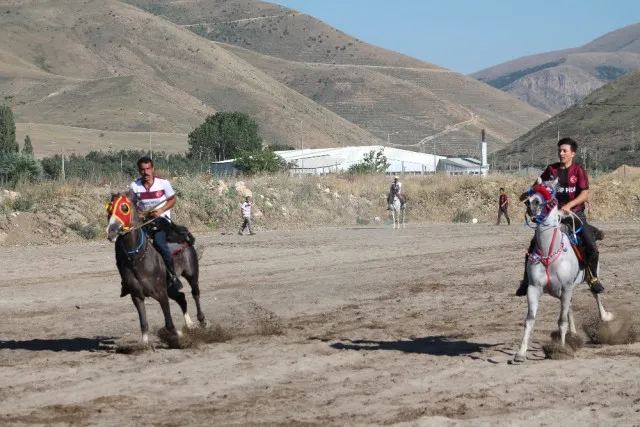 Ata sporu cirit gençlere emanet - 2