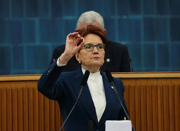 AK Parti Sözcüsü Ömer Çelik’ten İYİ Parti lideri Meral Akşener’e çok sert sözler: Kandil’e ses çıkarabildiniz mi?