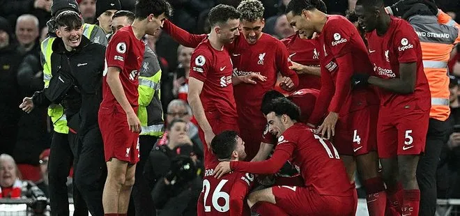 Liverpool Manchester United’ı sahadan sildi! Tarihi skor sonrası Salah rekor kırdı