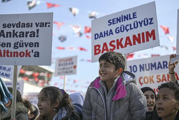 Turgut Altınok’tan emeklilere ulaşım müjdesi: Hepsi ücretsiz olacak