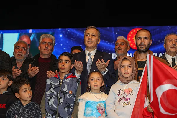 Devlet milletini ayağa kaldırdı! Depremzedelerin konut sevinci - 2