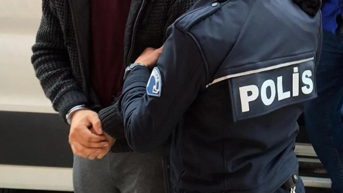 İzmir Valiliği'nden öğrenci yurdu açıklaması: 1 gözaltı