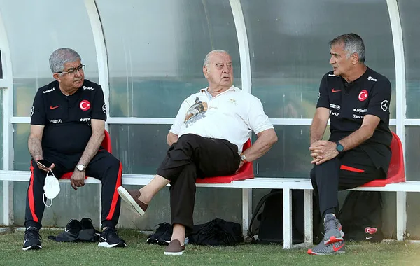 EURO 2020 hazırlıkları sürüyor! Milli futbolcu takımdan ayrı çalıştı - 2