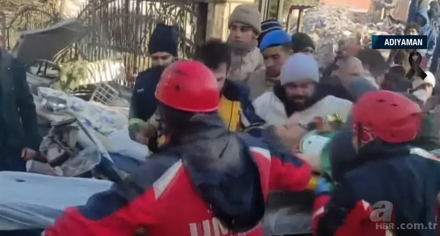 Deprem felaketinden saatler sonra yeni mucizeler! Annenin sözleri yürekleri dağladı! Duvardaki o yazı... 7