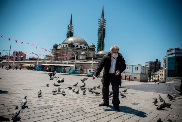 65 yaş ve üstüne yasak var mı? 65 yaş üzeri vatandaşlar sokağa çıkabilecek mi? 18 yaş altına kısıtlama var mı? - 6