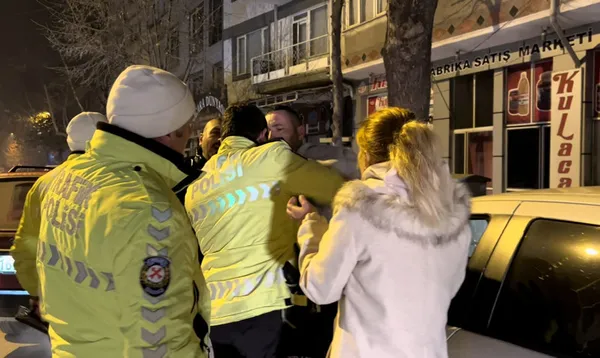 Polisleri çileden çıkardı! Alkolmetreyi üflemeyi reddetti 5 bin lira cezayı yedi - 2