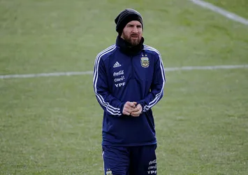 Messi kadrodan çıkarıldı!