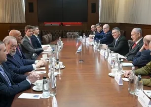 ABD'nin Ankara Büyükelçisi Tom Barrack ve katil Netanyahu bir araya geldi