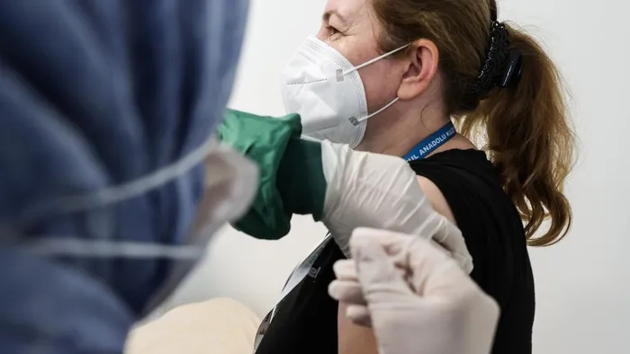 Güzel haberi Vali Yerlikaya duyurdu! İstanbul Kovid-19 aşı haritasında mavi renge döndü - 2