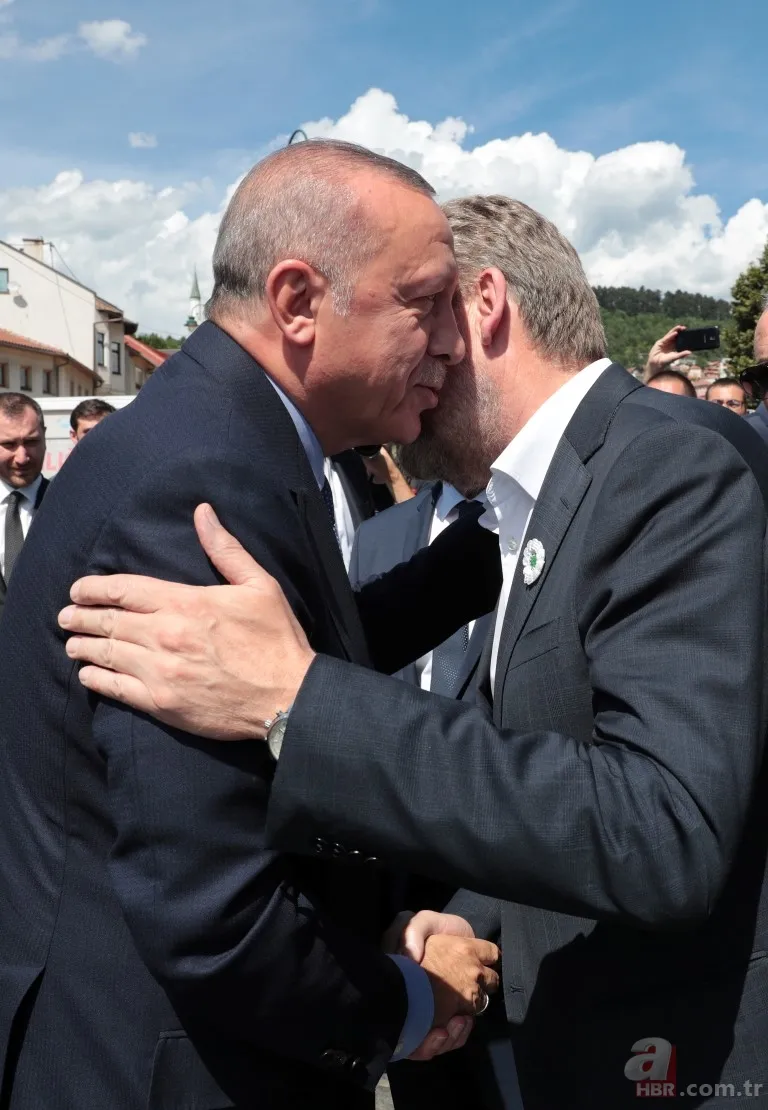 Başkan Erdoğan, Aliya İzzetbegoviç'in kabrini ziyaret etti 2