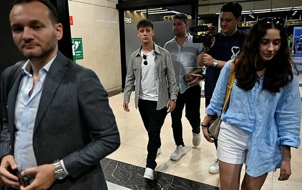 real-madridin-yeni-transferi-milli-yildiz-arda-guler-madride-geldi-1688686123269.jpg Real Madrid'in yeni transferi Milli yıldız Arda Güler Madrid'e geldi - 1