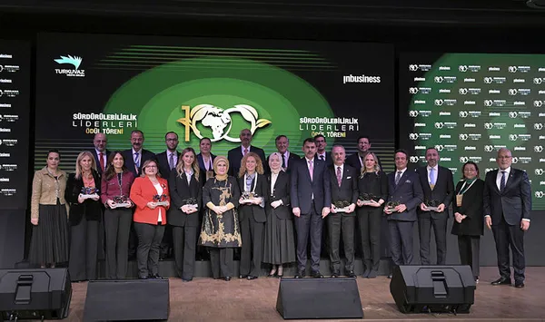 Inbusiness Sürdürülebilir Yüzyıl Zirvesi’nde Emine Erdoğan’dan Turkuvaz Medya’ya özel tebrik: Doğa dostu bina ve çevre duyarlılığı vurgusu