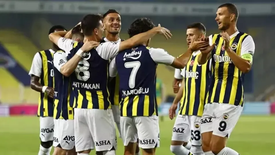 Fenerbahçe'de yaprak dökümü! Takipten çıktı ayrılık kesinleşti