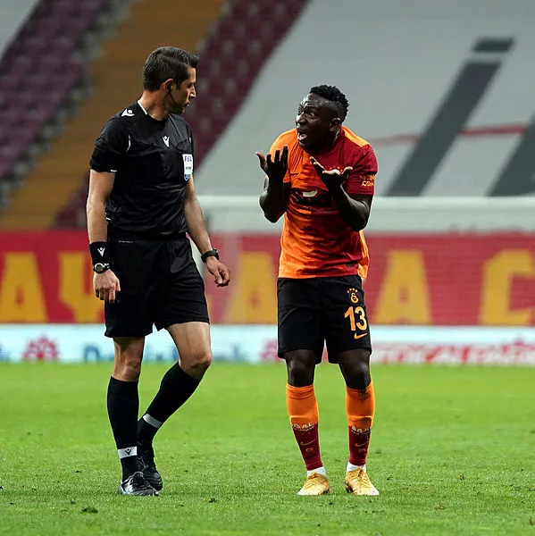 Son dakika! Trabzonspor derbisi sonrası Galatasaray'da deprem! 7 futbolcuyla yollar ayrılıyor - 6