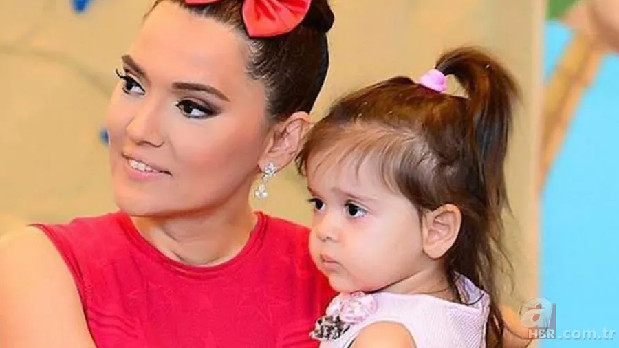 Demet Akalın'ı korkutan kaza: Kızı Hira'nın el bilekleri kırıldı 3