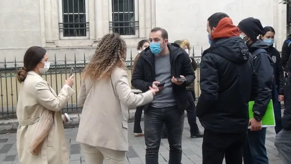İstanbul'da polise “Kapa çeneni” diyen kadın turistler gözaltına alındı - 3
