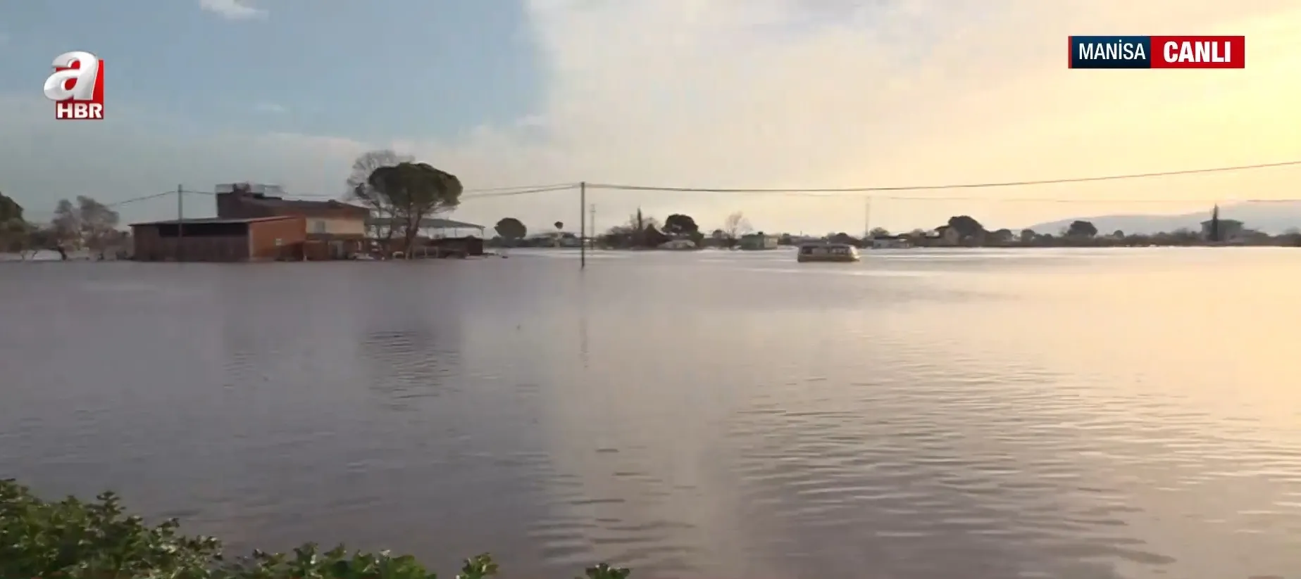 Sağanak vurdu ekipler seferber oldu! Barajlar taştı ovalar sular altında | A Haber bölgeden aktardı