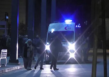 İzmir'de silahla kahvehaneyi basıp dehşet saçtı