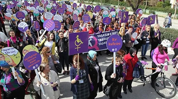 chpli-nilufer-belediyesinin-lgbt-icin-ozel-merkez-kurdu-iddiasi-icisleri-bakanligi-hareketi-gecti-1669981417951.jpeg Son dakika: CHP'li Nilüfer Belediyesi LGBT için özel merkez kurdu! İçişleri Bakanlığı harekete geçti - 2