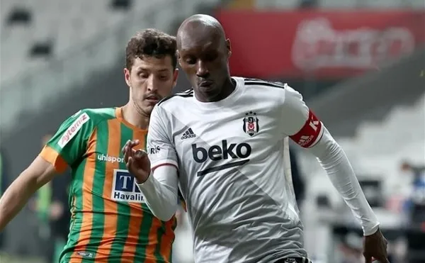 Beşiktaş yeni sezonun ilk transferini yaptı! Salih Uçan ile prensip anlaşmasına varıldı