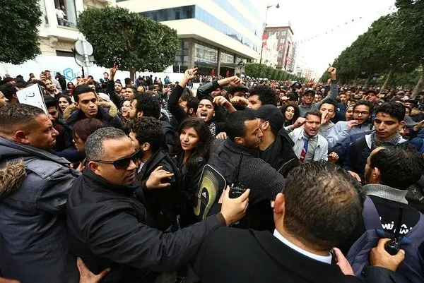 Tunus'ta protesto gösterileri - 2