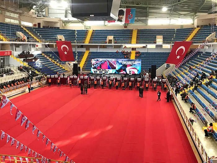 Son dakika: Trabzonspor'da Ahmet Ağaoğlu yeniden başkanlığa seçildi - 4