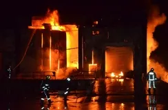 Antalya’da soğuk hava deposunda yangın