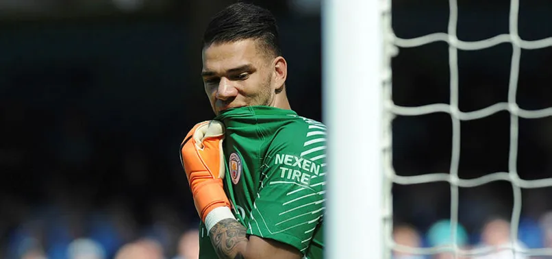 Ederson Moraes 2025'e kadar Manchester City'de