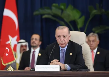 Başkan Erdoğan'dan Özel'e "Batı" göndermesi: Onlar Brüksel'de laf üretirken biz Anadolu'da eser üretiyoruz