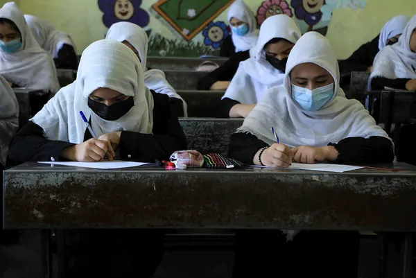 afganistanda-taliban-ilk-kez-basin-toplantisi-duzenledi-intikam-amaci-gutmeyecegiz-ve-kimsenin-evine-girilmeyecek-1629214524070.jpg Afganistan'da Taliban ilk kez basın toplantısı düzenledi: İntikam amacı gütmeyeceğiz ve kimsenin evine girilmeyecek - 7