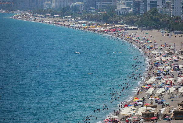 Turizmde rekor kıran Antalya'da sezon 12 aya yayıldı - 3