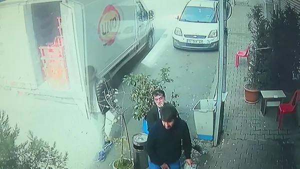 Son dakika: 3 aydır evden çıkmıyordu! Dışarı çıktı hayatının şokunu yaşadı... - 4