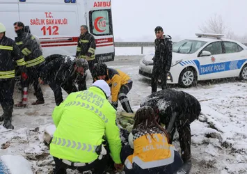 Erzincan'da feci kaza! Onlarca yaralı var