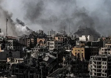 İşgalci İsrail Gazze'de vahşete doymuyor! Endonezya Hastanesini kuşattılar: Yaralılar var