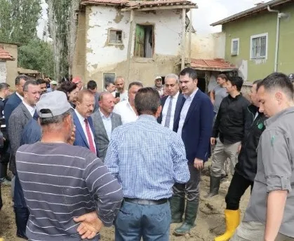 ankara-valiliginden-son-dakika-saganak-yagis-uyarisi-vali-sahin-ankarada-okullar-tatil-a-haber-selin-vurdugu-a-1655114438866.jpg Ankara Valiliği'nden SON DAKİKA sağanak yağış uyarısı | Vali Şahin: Ankara'da okullar tatil! A Haber selin vurduğu Akyurt'ta - 20