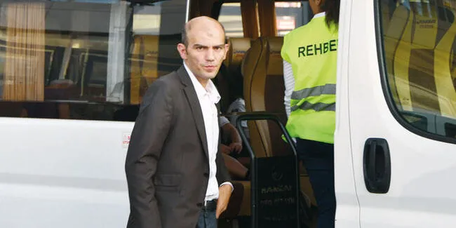 İstanbul'da akılalmaz olay! Ehliyetsiz servisçi öğrencileri bırakıp kaçtı - 3