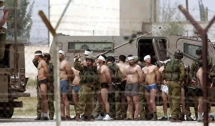 soykirimci-israilden-filistinlilere-hapishanelerde-akil-almaz-iskence-her-sey-cehenneme-hos-geldiniz-raporunda-1722929539037.jpg Soykırımcı İsrail'den Filistinlilere hapishanelerde akıl almaz işkence! Her şey 'Cehenneme Hoş Geldiniz' raporunda: Yüzümden kan fışkırdı - 1