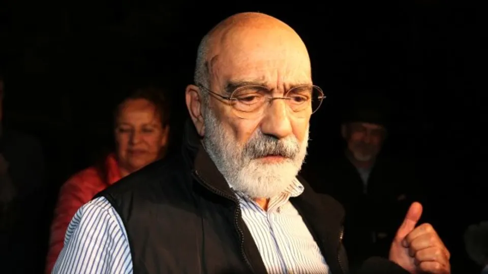 Son dakika: Ahmet Altan hakkında yeni karar!