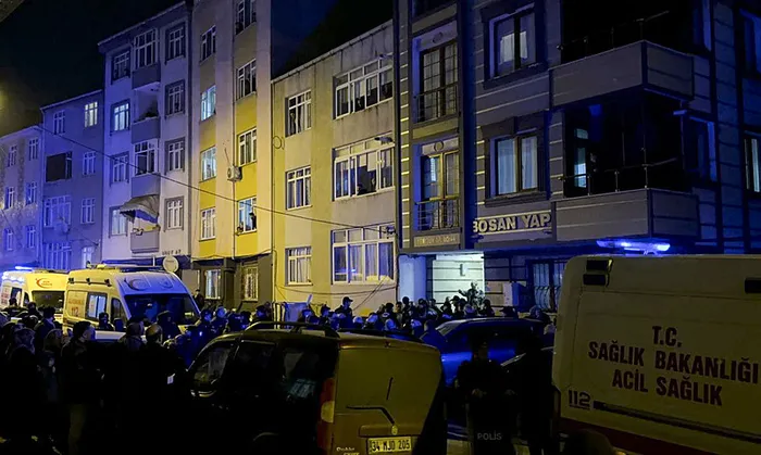 eyupsultanda-aile-katliami-bir-evde-4-kisinin-cansiz-bedeni-bulundu-1738291740623.jpeg Eyüpsultan'da aile katliamı