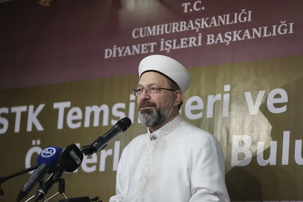 Diyanet İşleri Başkanı Ali Erbaş’tan önemli mesajlar! İyilik için bir araya gelenler güçlü olursa...