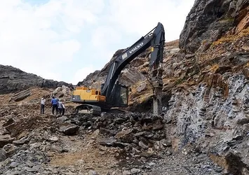 Mereto Dağı'na yol açılıyor